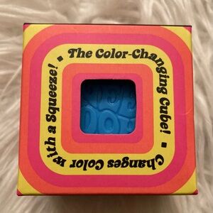 Needoh Color-Changing Cube for Kids